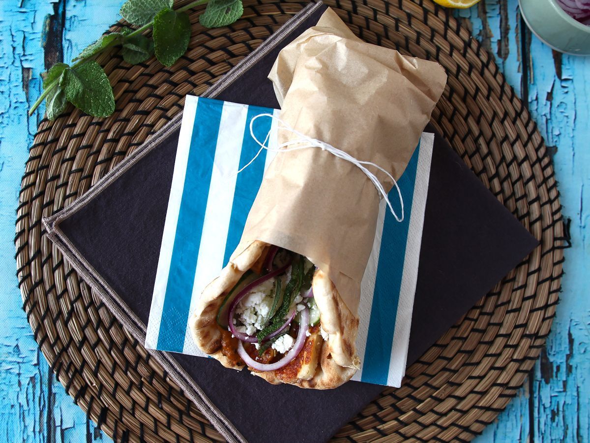 Gyros halloumilla, kasvisversio kreikkalaisesta voileivästä! - kuva 2