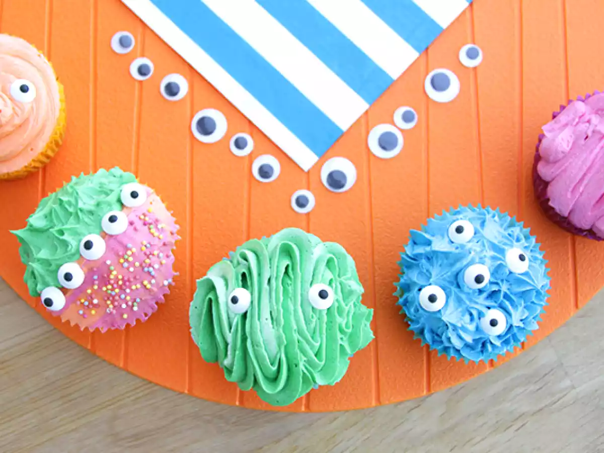 Halloweenin monsterikuppikakut - kuva 2