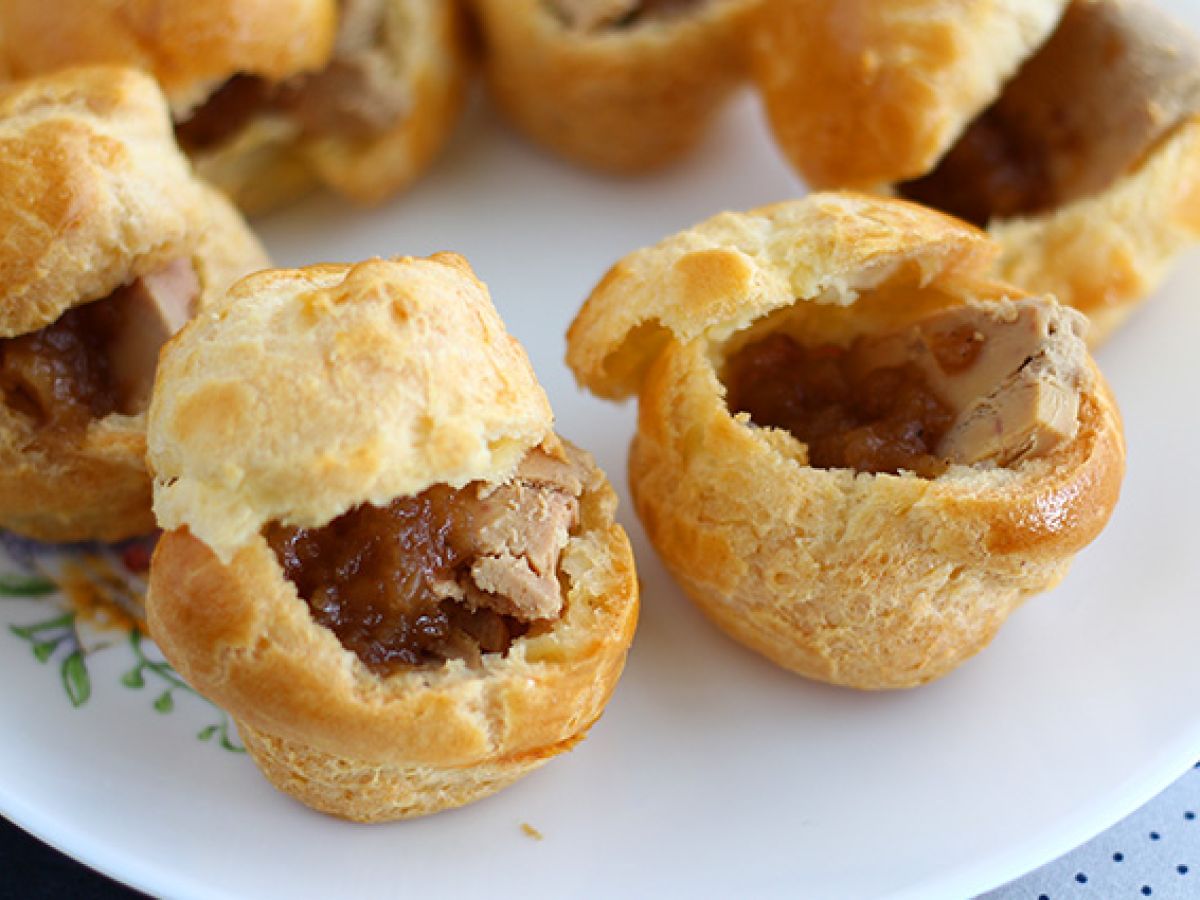 Hanhenmaksan ja sipuliconfitin choux-leivonnaiset - kuva 2