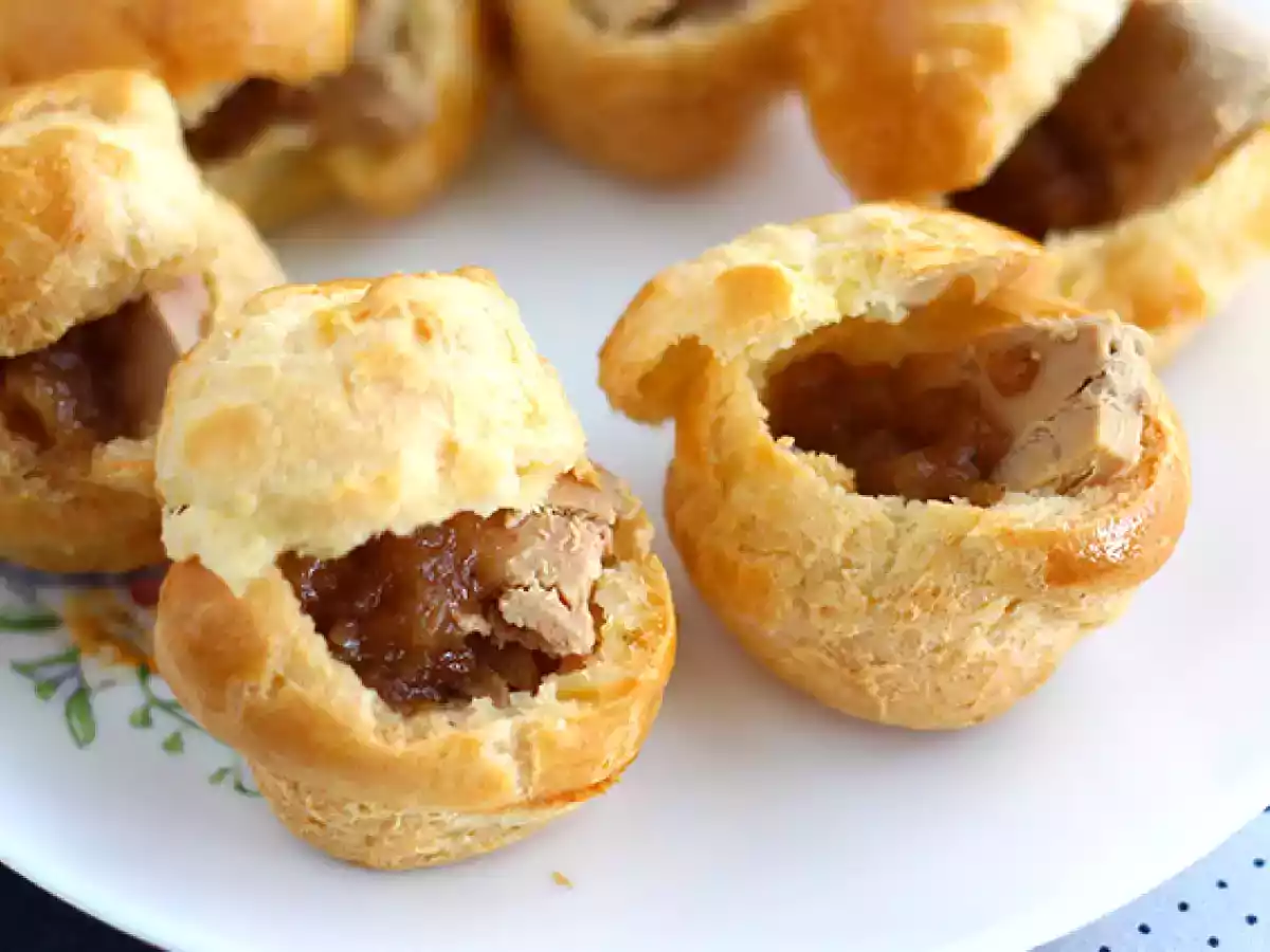 Hanhenmaksan ja sipuliconfitin choux-leivonnaiset - kuva 2