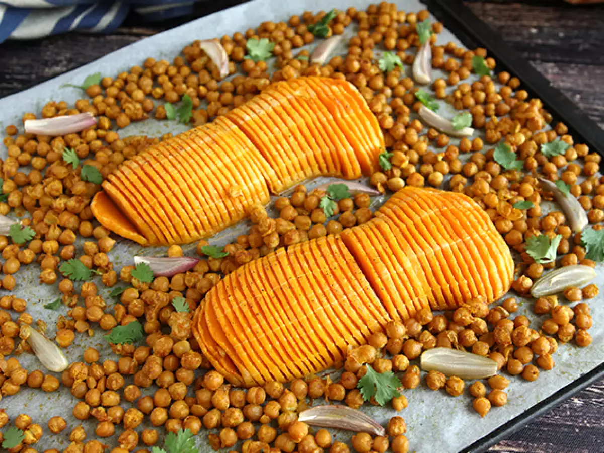 Hasselback-tyylinen butternut-kurpitsa – uusi suosikkilisukkeesi! - kuva 3