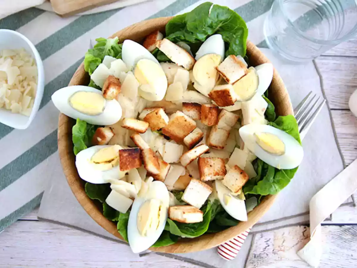 Helppo Caesar-salaatti