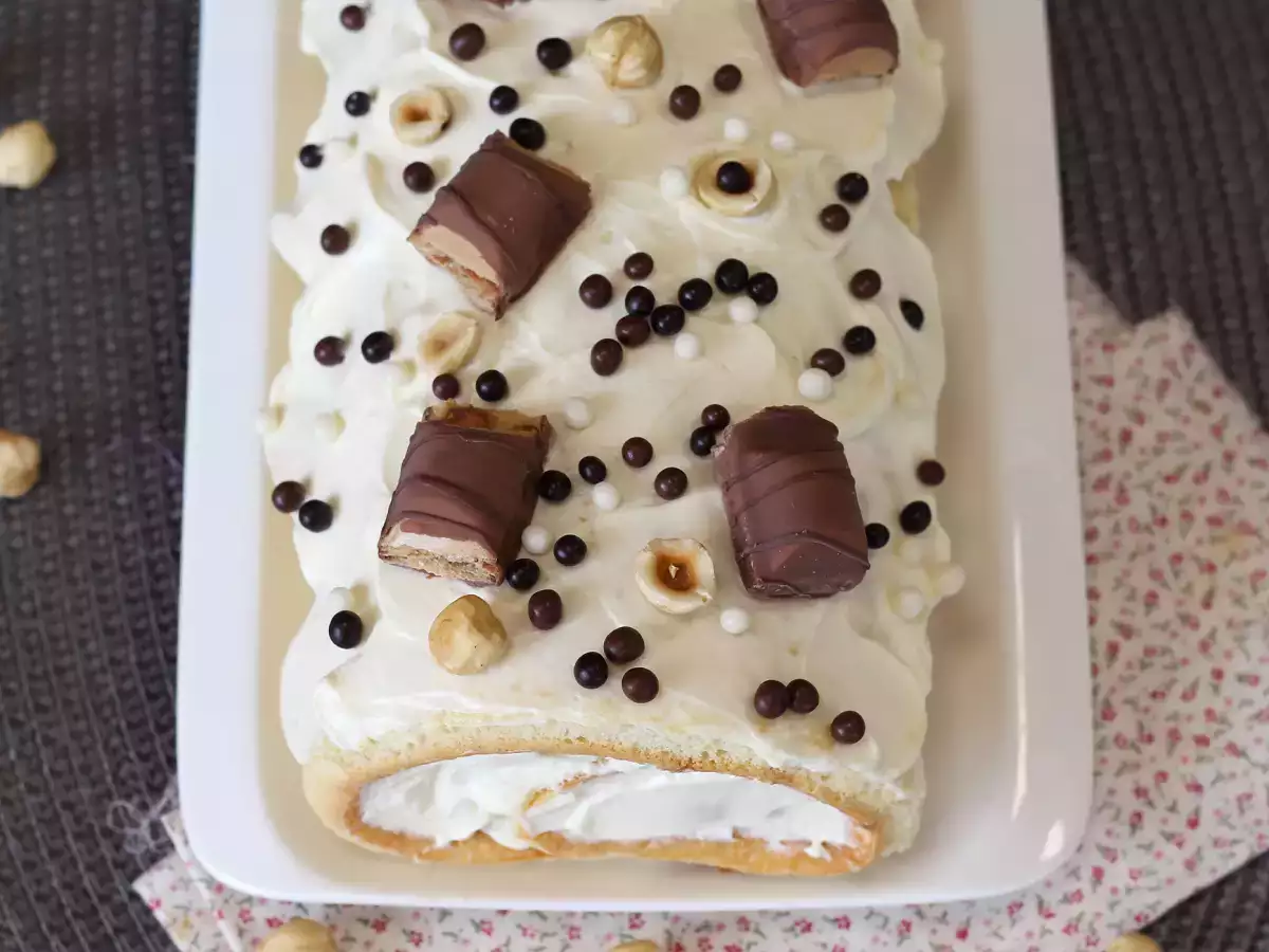 Helppo Kinder Bueno -kääretorttu – täydellinen syntymäpäiväkakuksi tai jouluhaloksi! - kuva 3