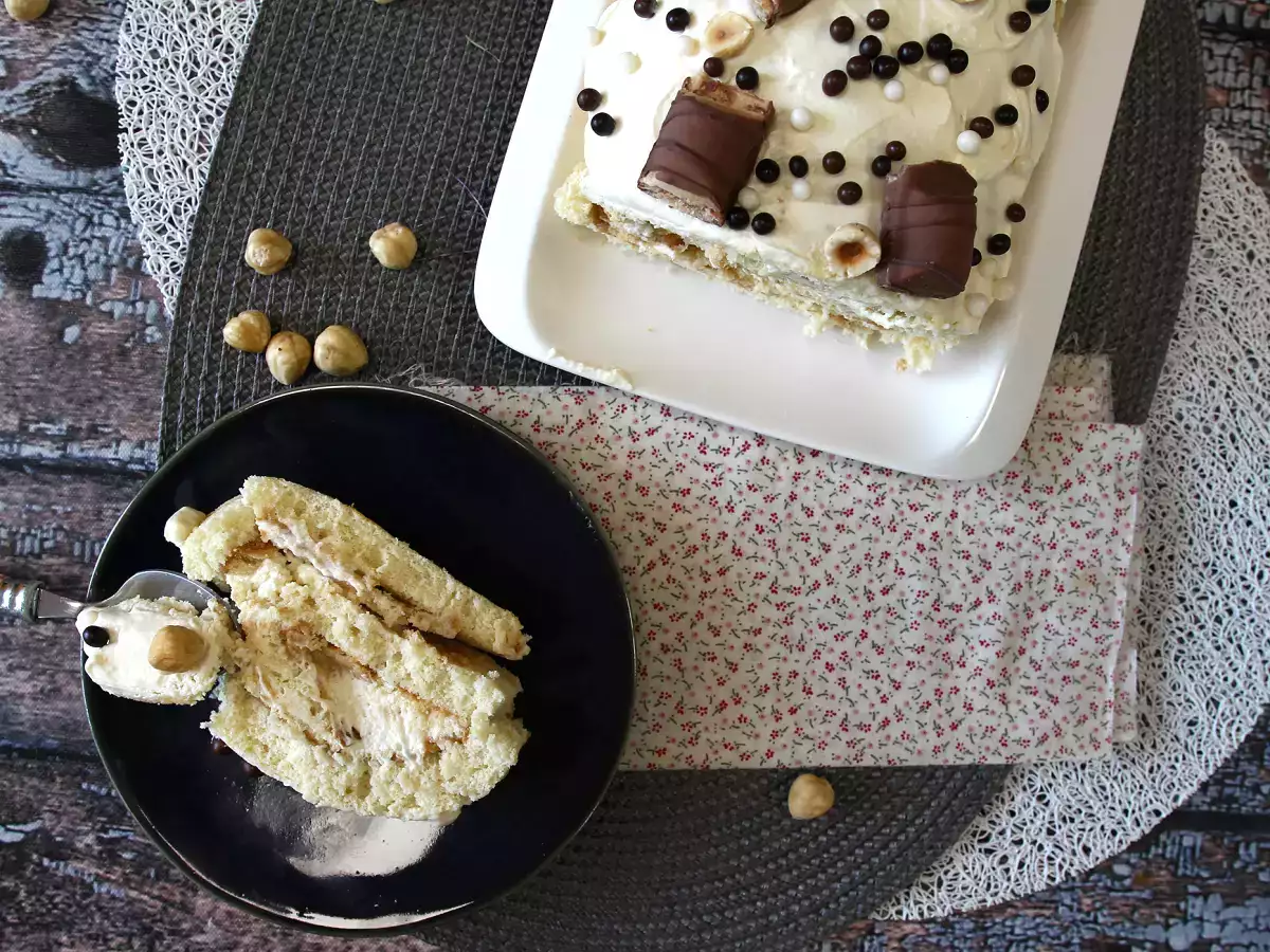 Helppo Kinder Bueno -kakku, täydellinen syntymäpäiväkakuksi tai joulubucheksi! - kuva 2