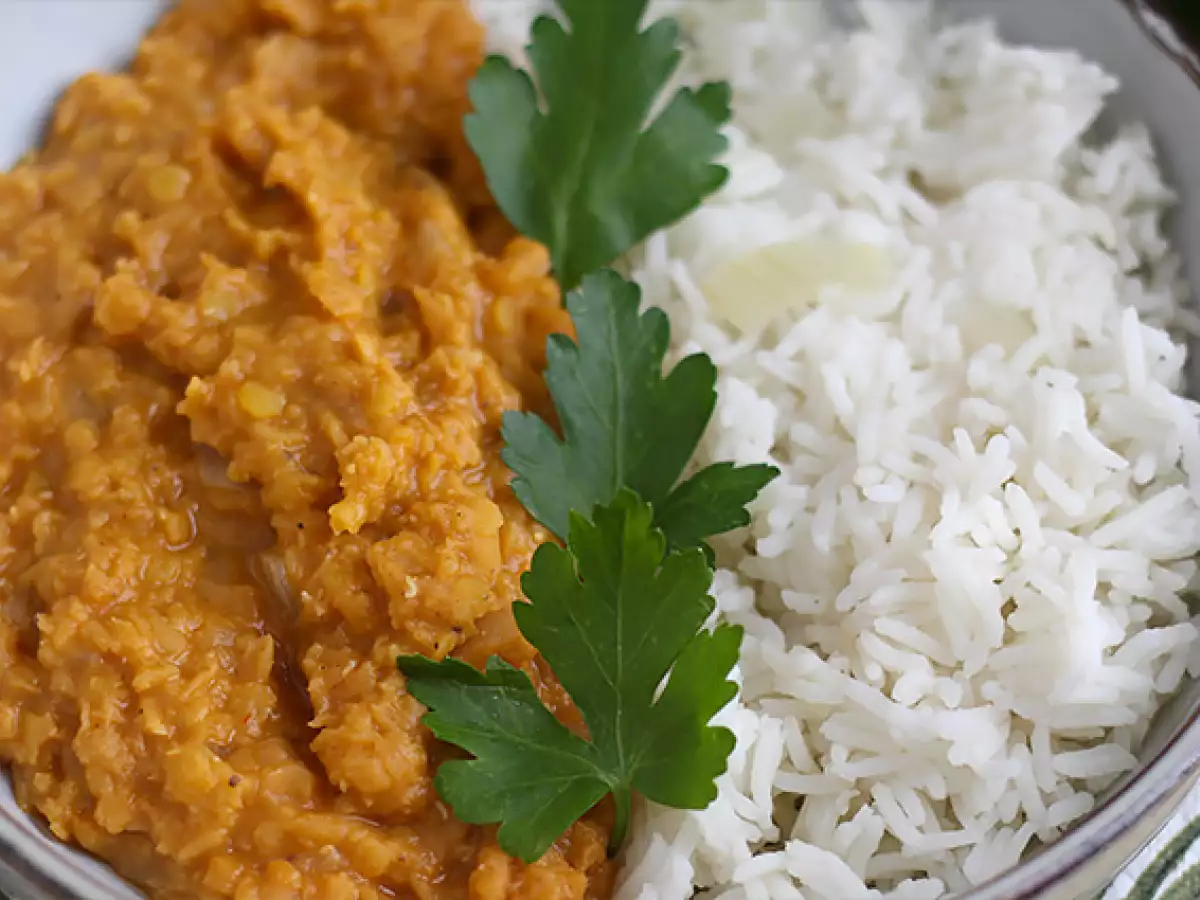 Helppo punaisista linsseistä valmistettu dahl - kuva 2