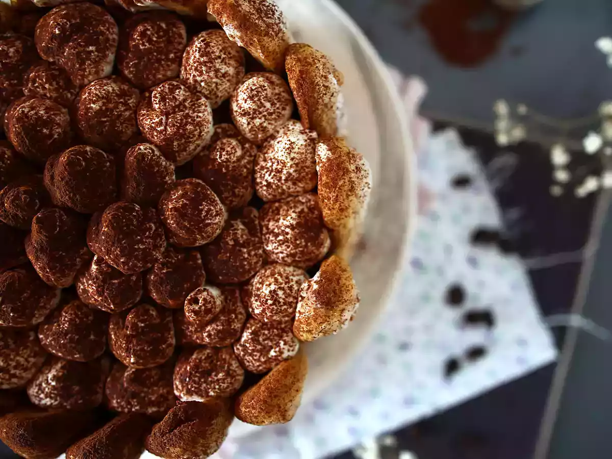 Herkullinen tiramisu-tyylinen charlotte ilman munia - kuva 5