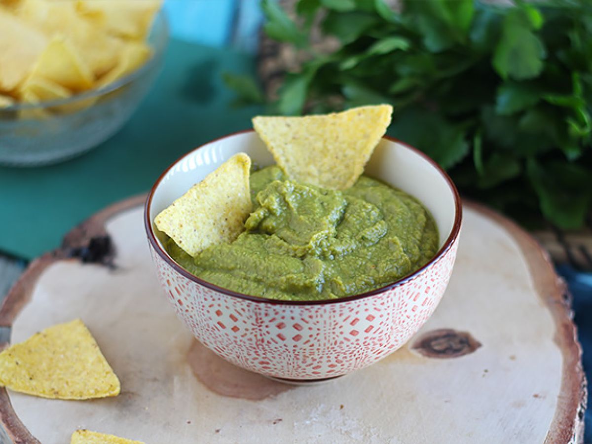 Herneitä ja limettiä sisältävä guacamole - kuva 2