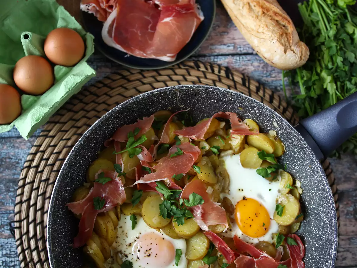 Huevos rotos – helppo espanjalainen peruna- ja munaruoka - kuva 4
