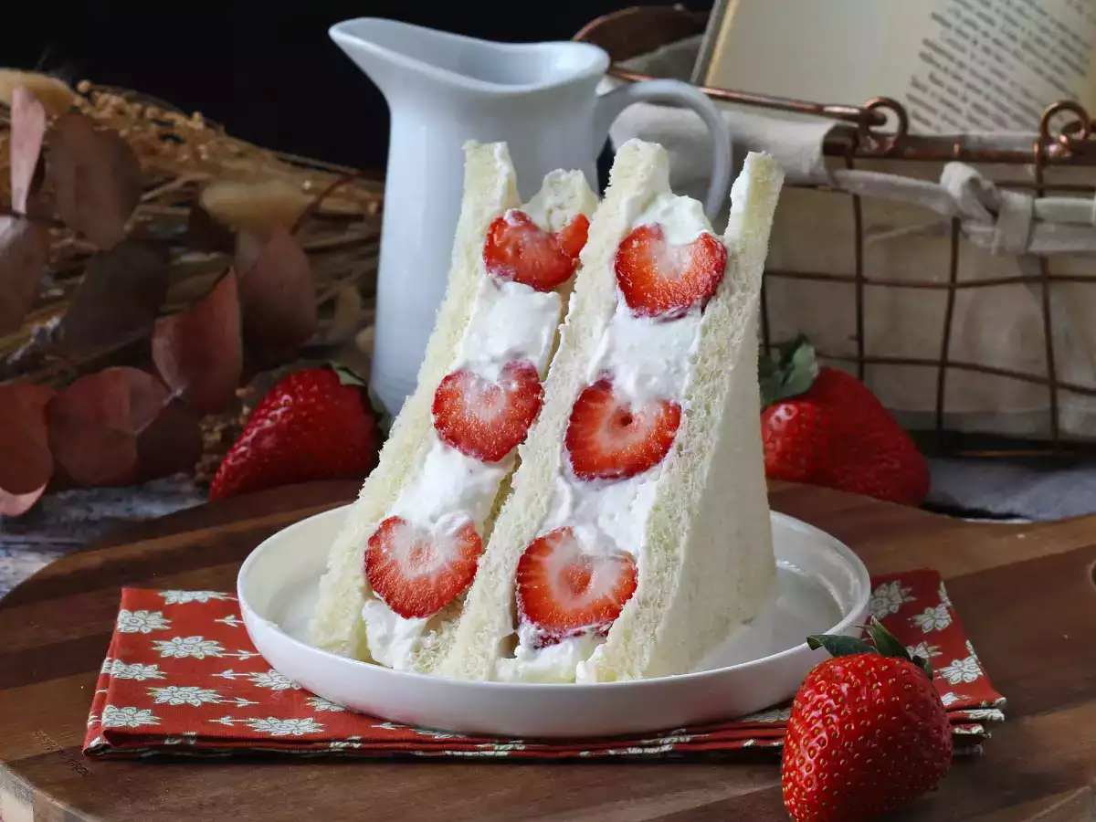 Ichigo sando, japanilainen mansikkaleipä! - kuva 2