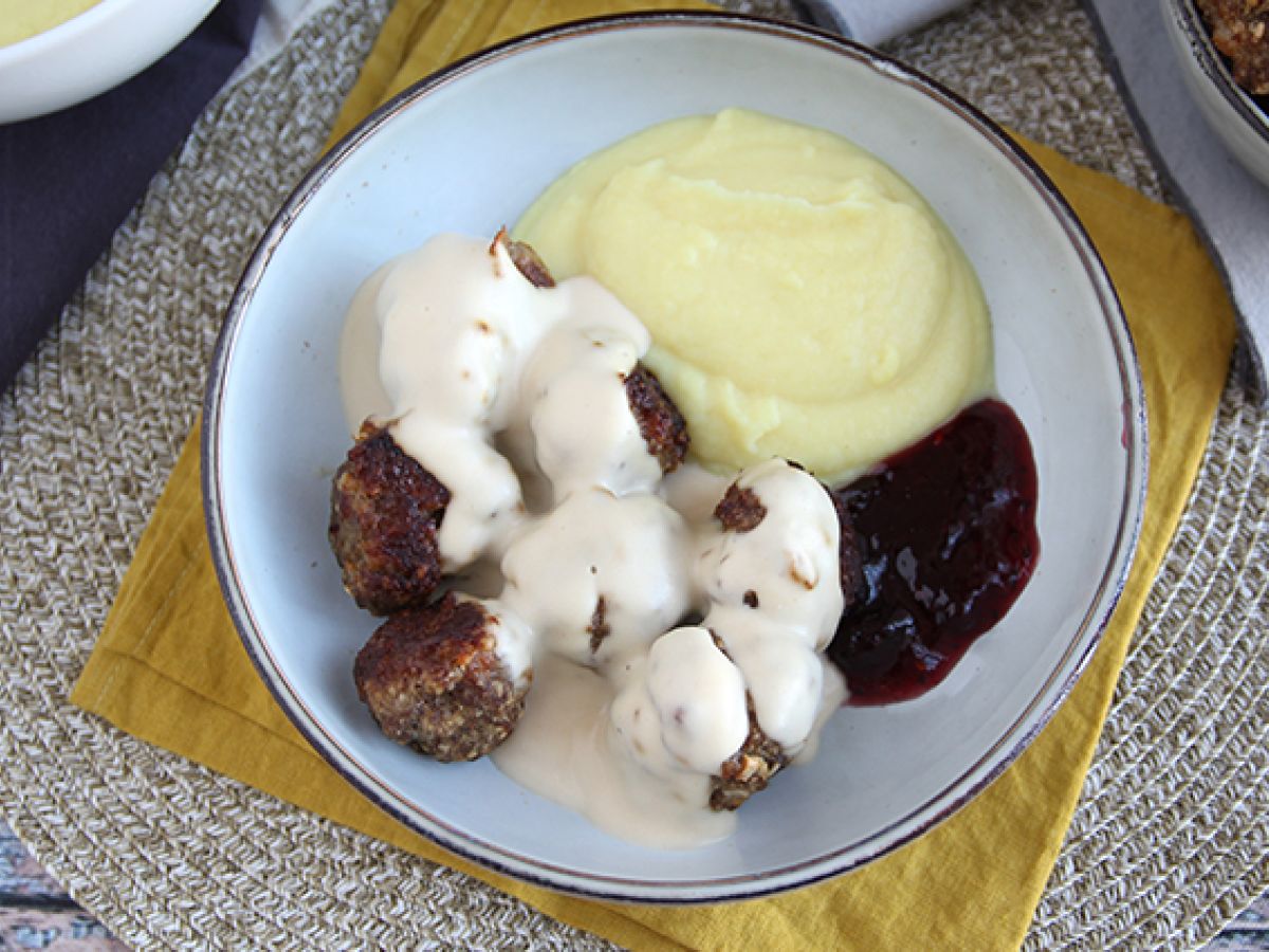 Ikean lihapullat valkoisella kastikkeella - kuva 3