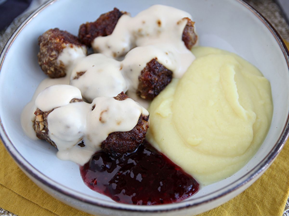Ikean lihapullat valkoisella kastikkeella - kuva 5