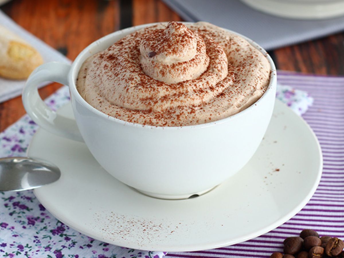 Jäätelöcappuccino, herkullinen kahvijälkiruoka