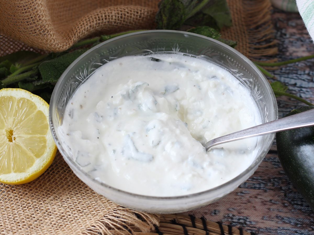 Jogurtti-, feta-, sitruuna- ja minttukastike! - kuva 5