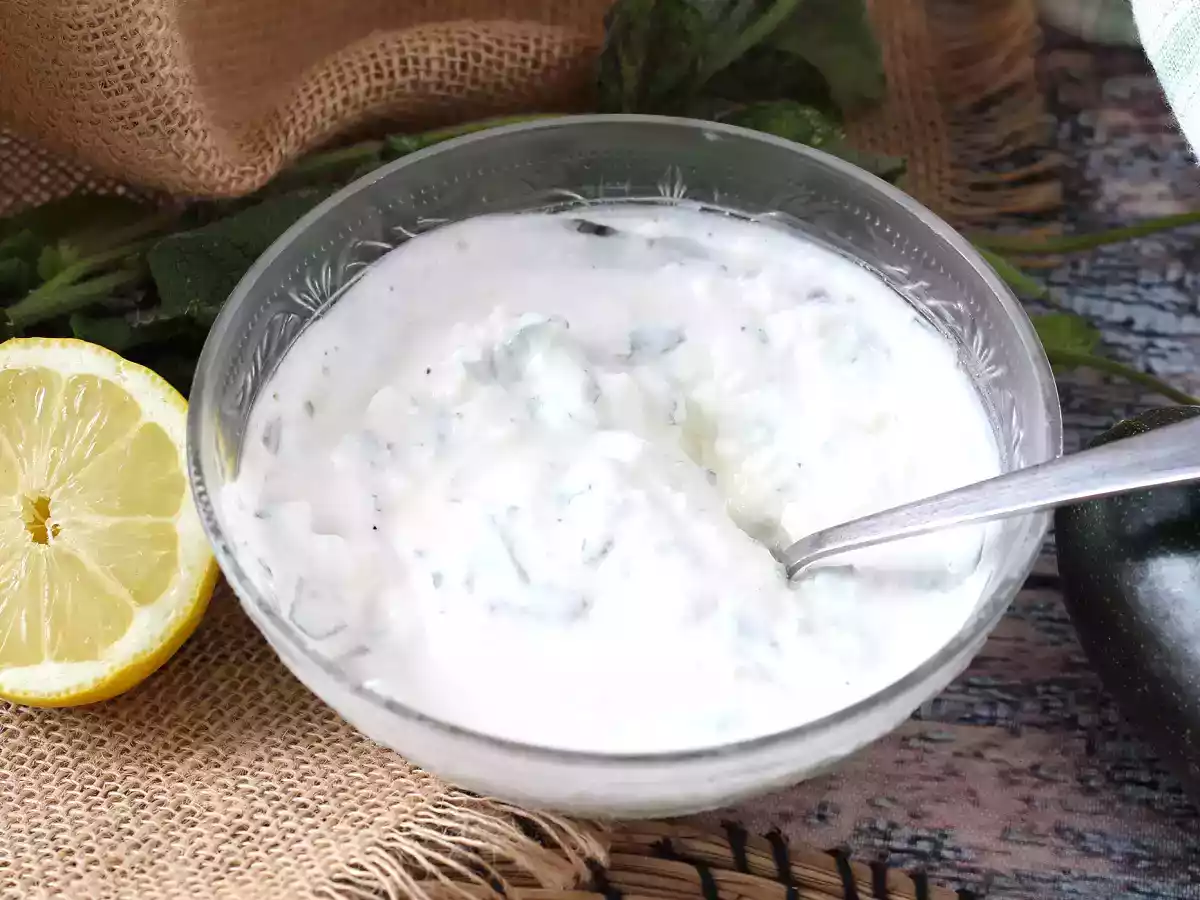 Jogurtti-, feta-, sitruuna- ja minttukastike! - kuva 5