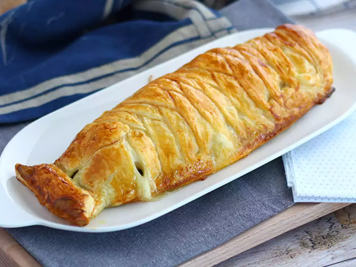 Kala lehtitaikinakuoressa pinaatilla ja mozzarellalla