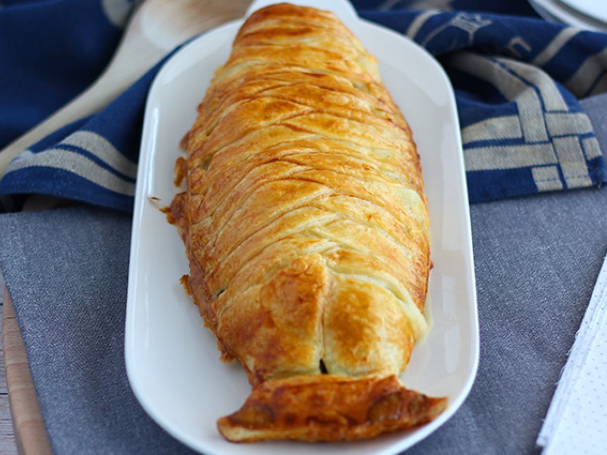 Kalaa lehtitaikinakuoressa pinaatin ja mozzarellan kera. - kuva 4