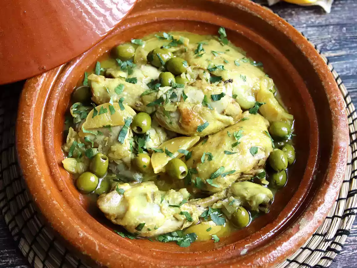 Kana, sitruunaa ja oliiveja sisältävä tagine (superhelppo tehdä!) - kuva 3