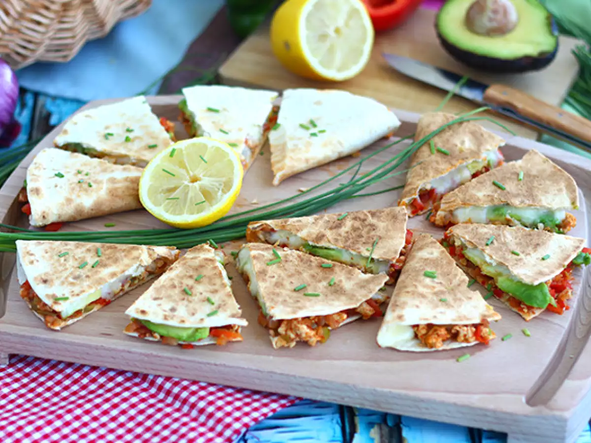 Kanaa ja avokadoa quesadillat