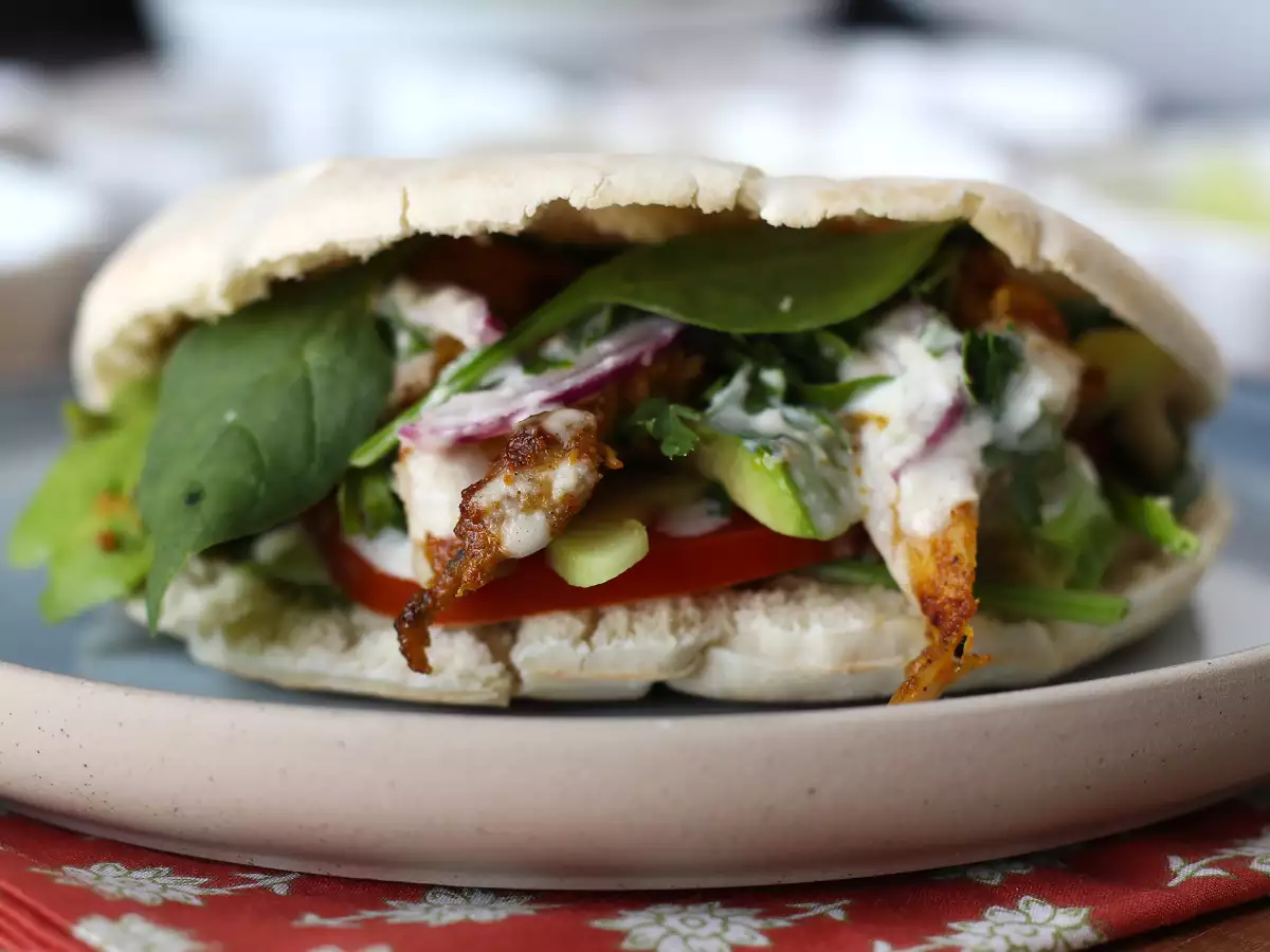 Kanan shawarma ilmakeittimessä, pitaleipä ja tahinikastike - kuva 3
