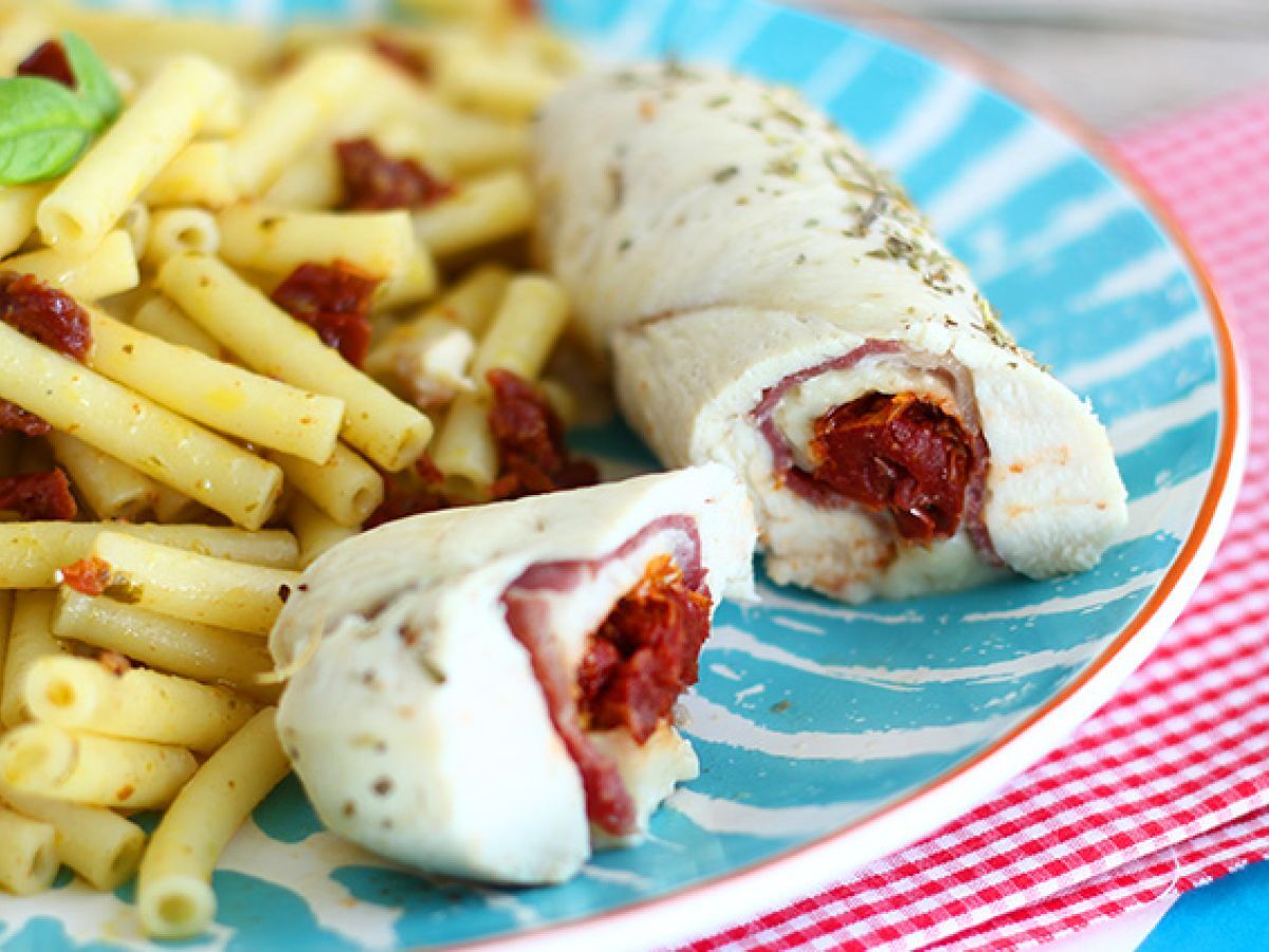 Kananpallotiinit mozzarellan kera