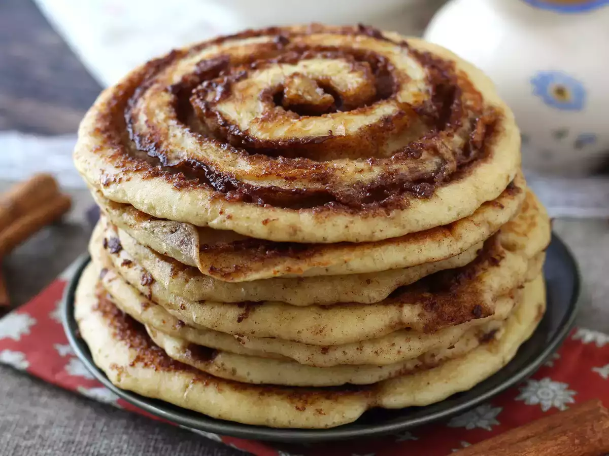 Kanelipullien tapaan maustetut pannukakut – kanelin ystäville - kuva 5