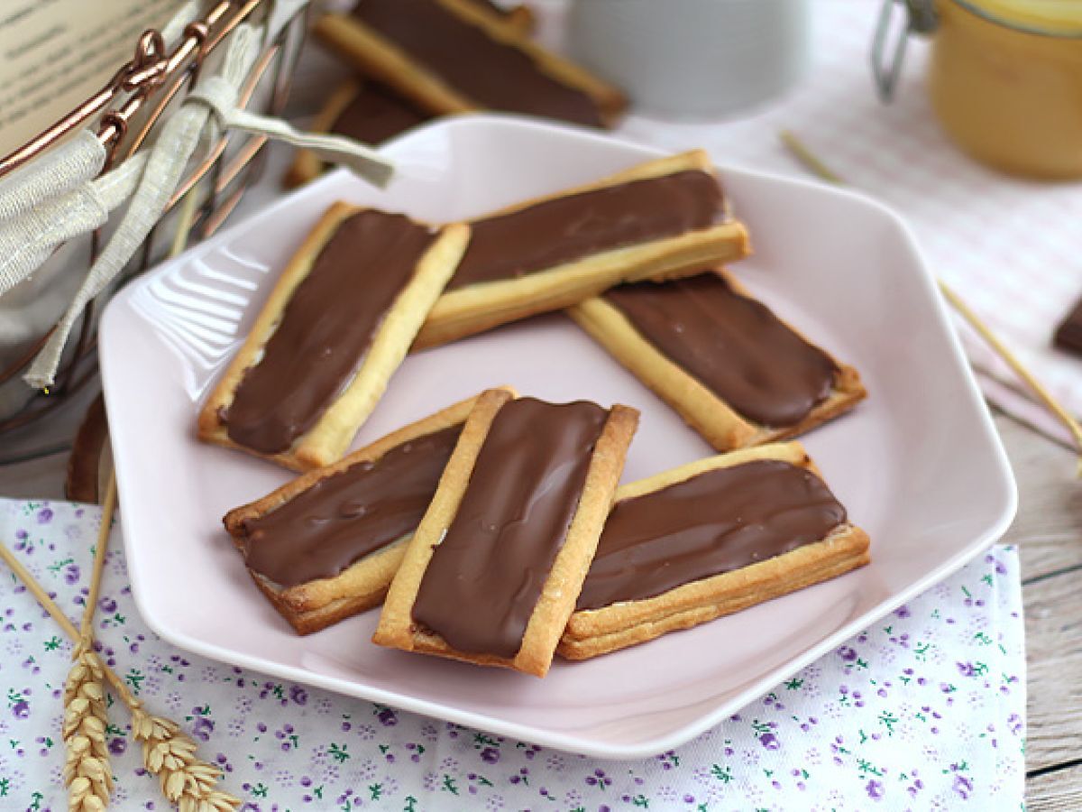 Karamelli- ja maitosuklaa Twix-keksit - kuva 2