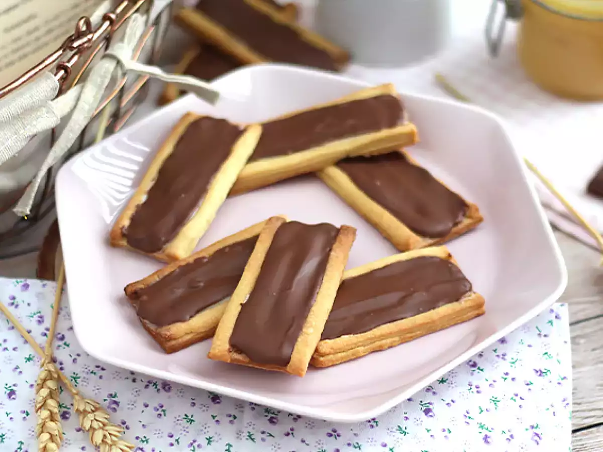 Karamelli- ja maitosuklaa Twix-keksit - kuva 2