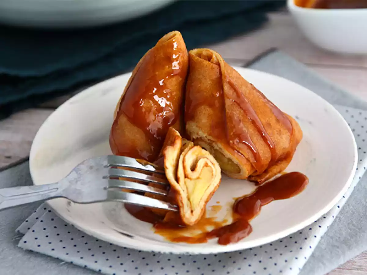 Karamellisoitujen omenoiden pannukakkusamoussat - kuva 3
