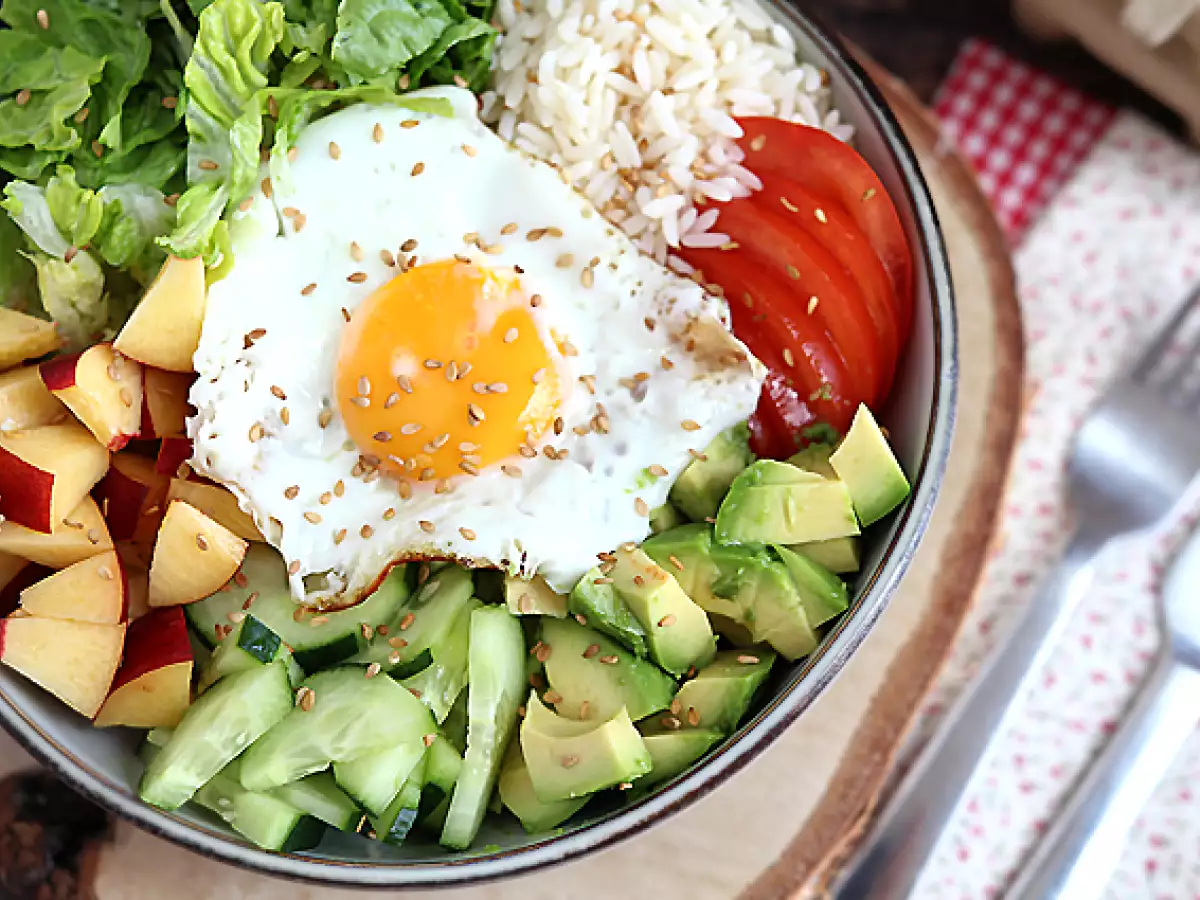 Kasvis-buddha bowl – kaunis, tasapainoinen ja värikäs salaatti! - kuva 4