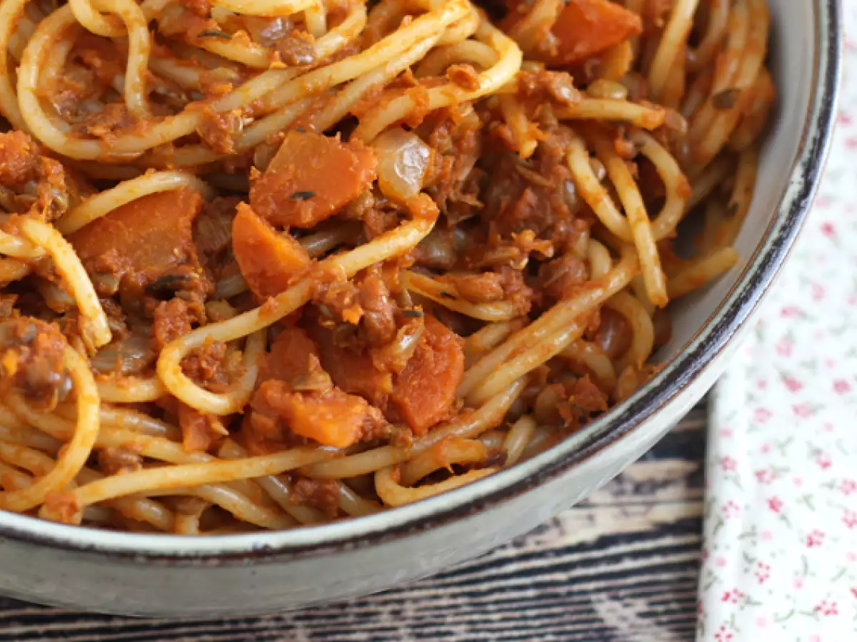 Kasvisbolognese spagetille! - kuva 2