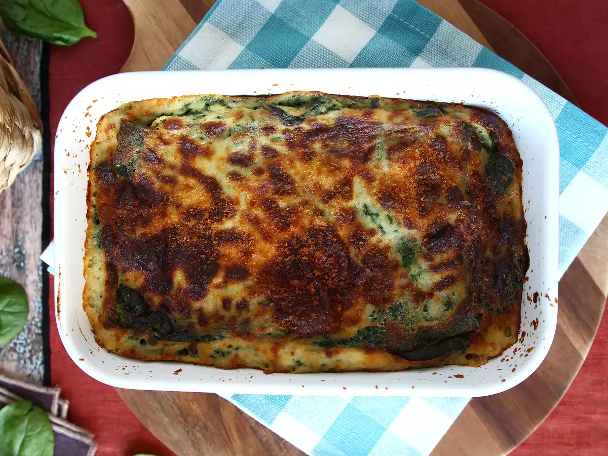 Kasvislasagne, jossa on pinaattia ja tofua, valmistettu ilmakeittimessä - kuva 2
