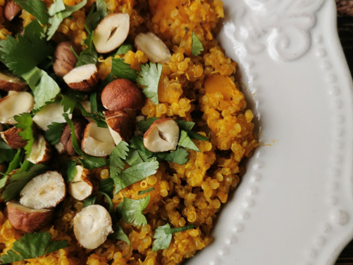 Kasvisrisotto kvinoan, butternutin, hasselpähkinöiden ja korianterin kanssa - Quinotto - kuva 2