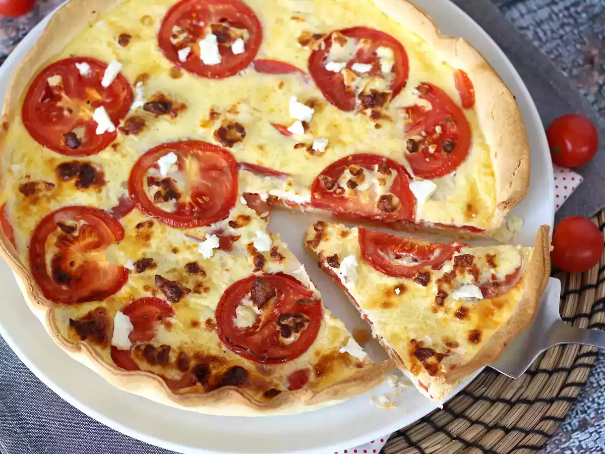 Kasvisruokaa tomaatti-feta-quiche, joka sopii täydellisesti piknikille! - kuva 4