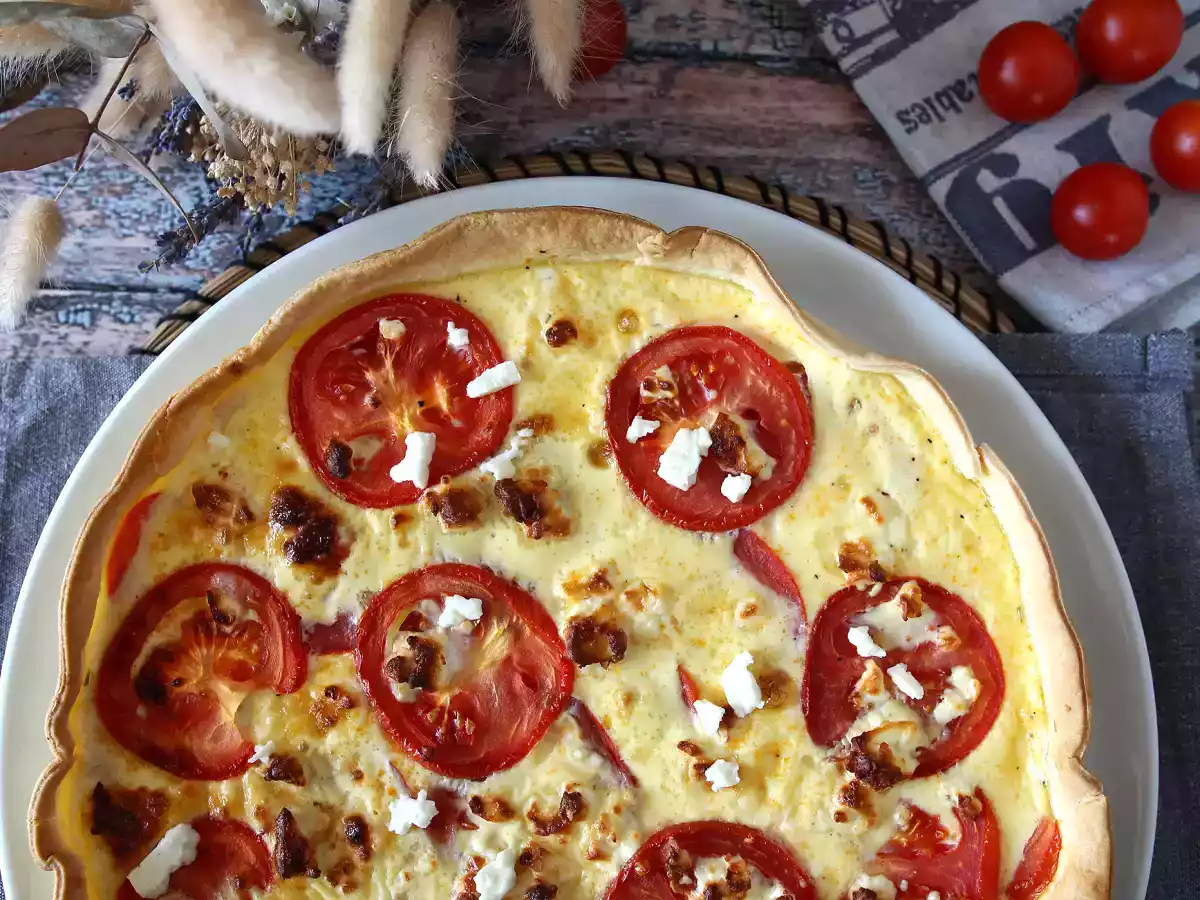 Kasvisruokaa tomaatti-feta-quiche, joka sopii täydellisesti piknikille! - kuva 5