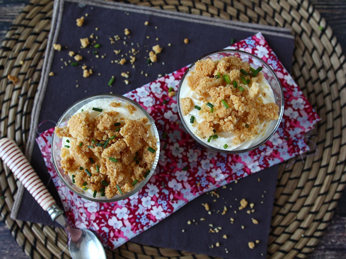 Kasvissyöjän verrines: hernekeittoa, parmesaanimurskaa ja mascarponekermaa. - kuva 2