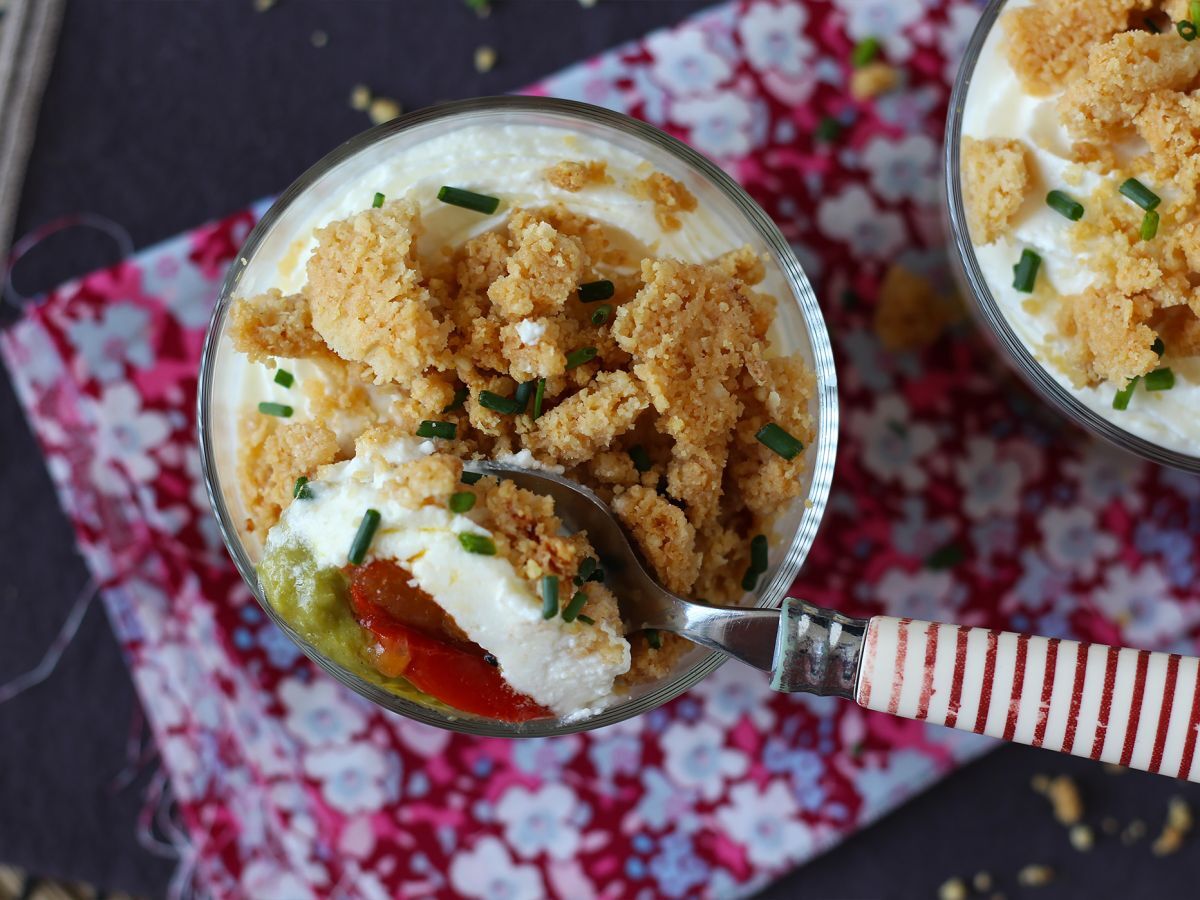 Kasvissyöjän verrines: hernekeittoa, parmesaanimurskaa ja mascarponekermaa. - kuva 4