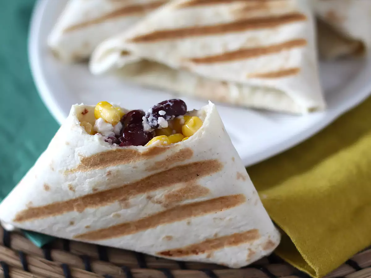Kasvistäytteiset tacosamosat - kuva 4