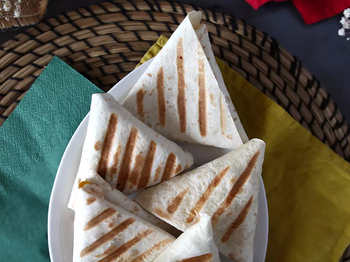 Kasvistäytteiset tacosamosat - kuva 6