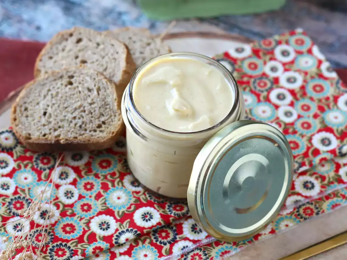 Keitetty kananmunaproteiinimajoneesi: kevyt, maukas ja öljytön. - kuva 4