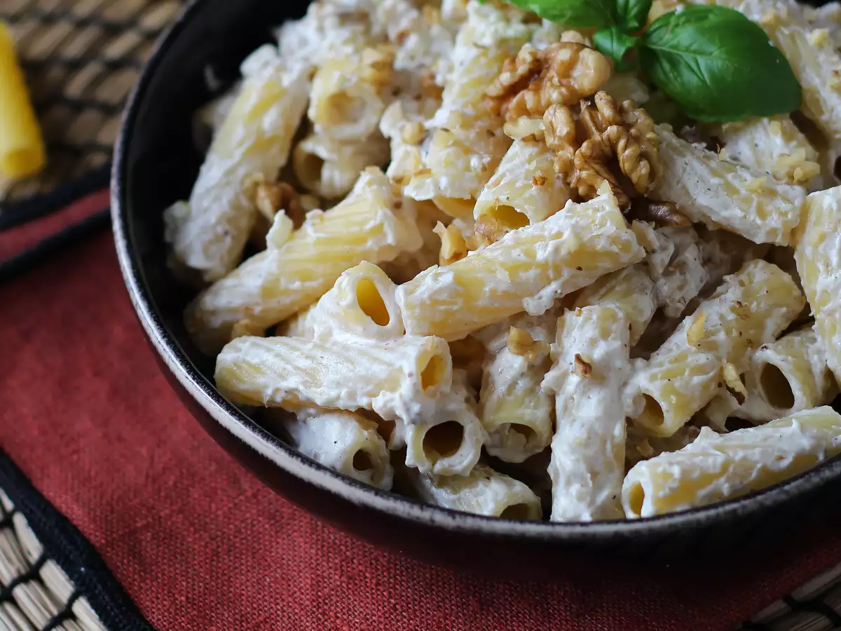 Kermainen ja rapea ricotta-saksanpähkinäpasta - kuva 4