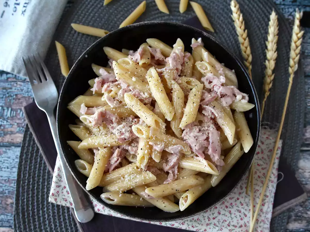 Kermainen kinkkupasta – nopea ja vastustamaton! - kuva 3