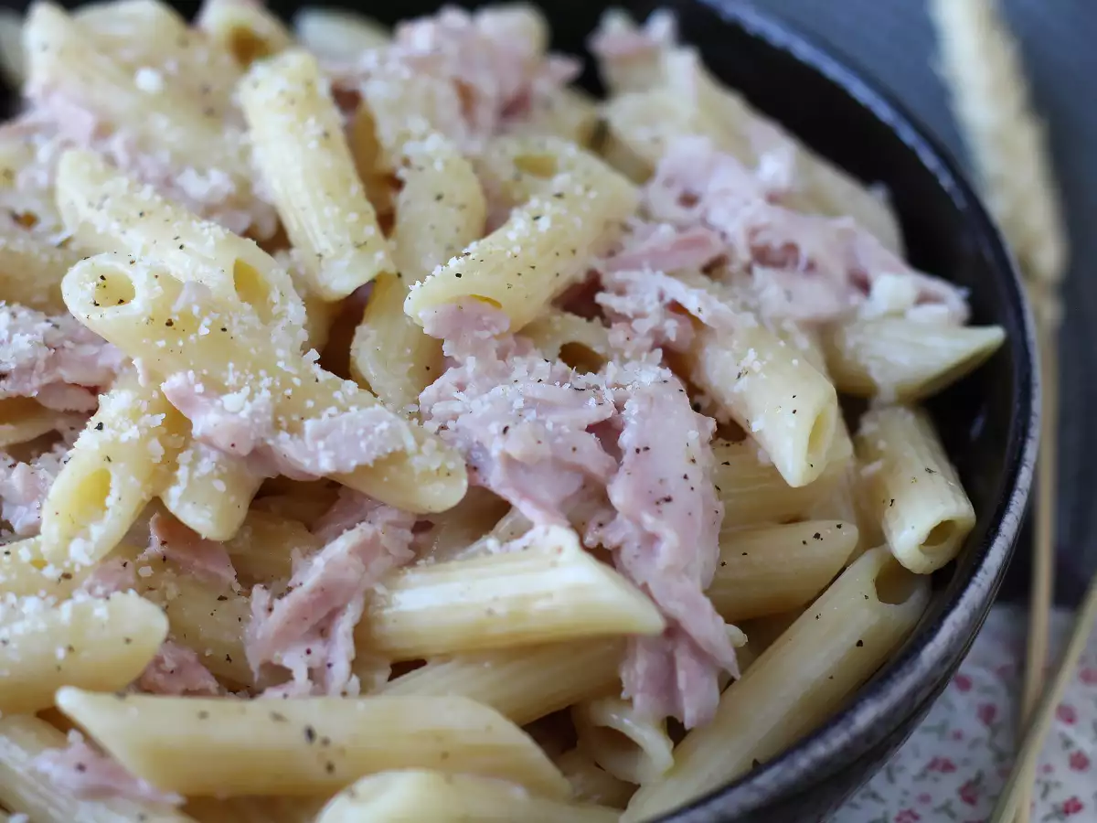 Kermainen kinkkupasta – nopea ja vastustamaton! - kuva 4