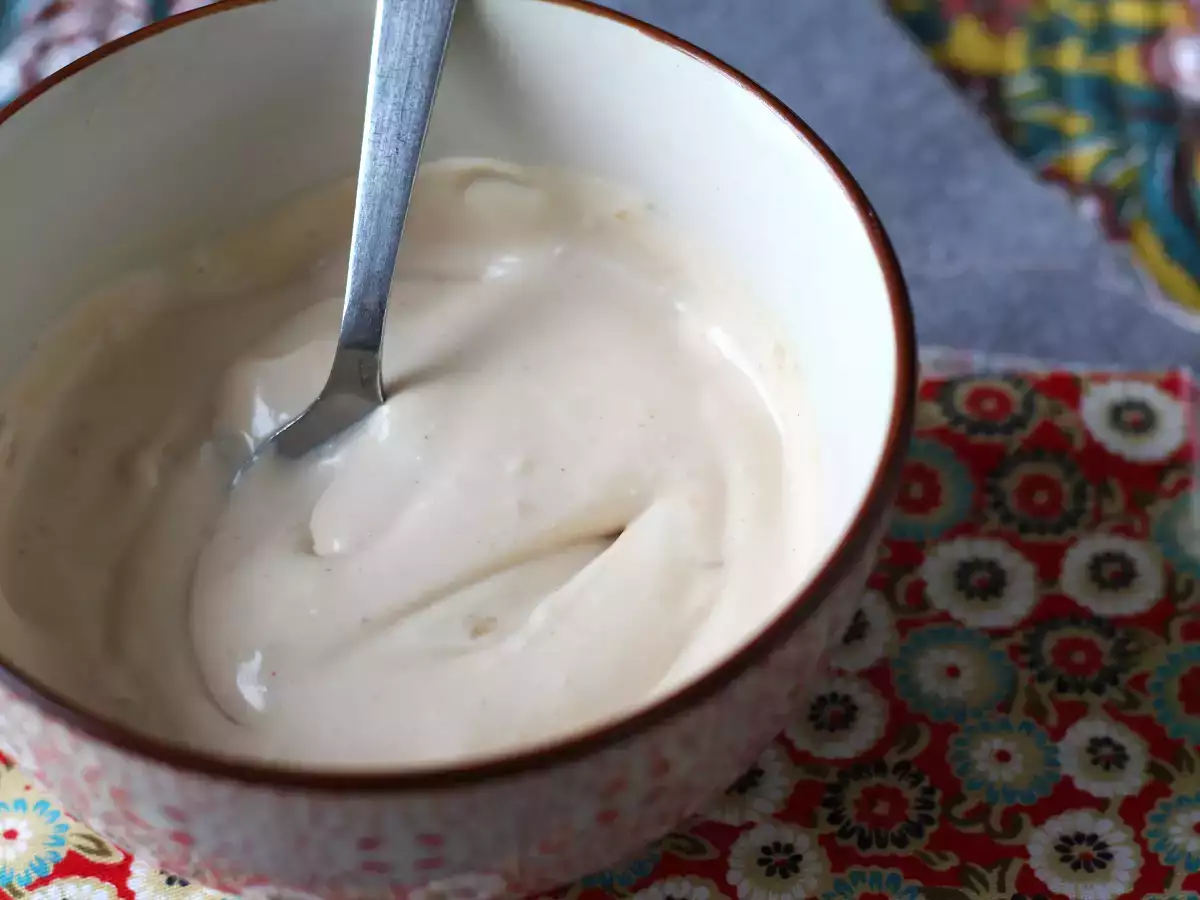 Kermainen, maukas kastike murealle kanalle