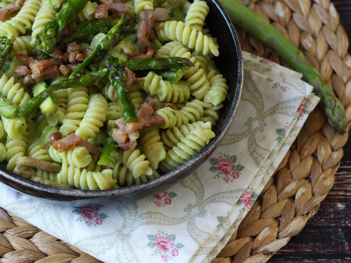 Kermainen parsa ja pekoni pasta: helppo ja maukas resepti - kuva 5