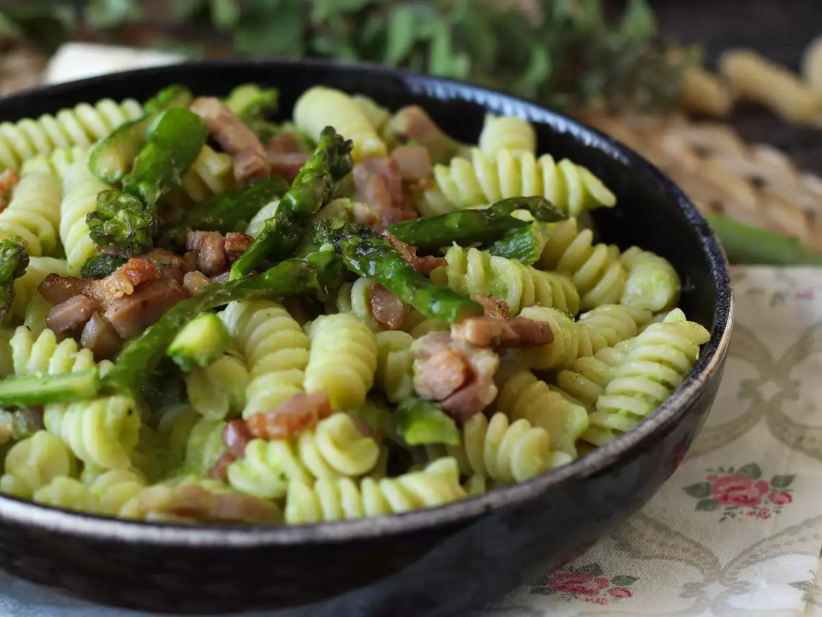 Kermainen parsa-pekonipasta – helppo ja maukas resepti - kuva 2