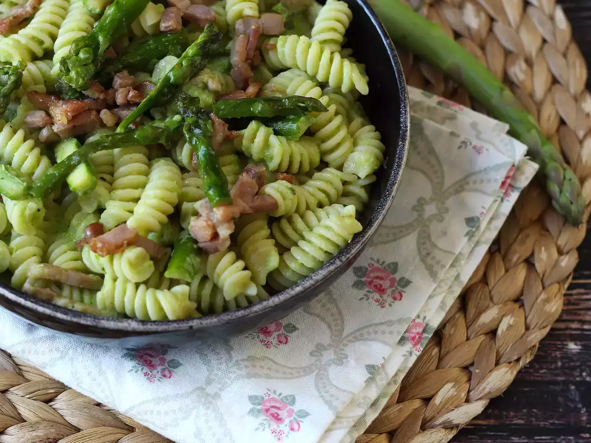 Kermainen parsa-pekonipasta – helppo ja maukas resepti - kuva 5