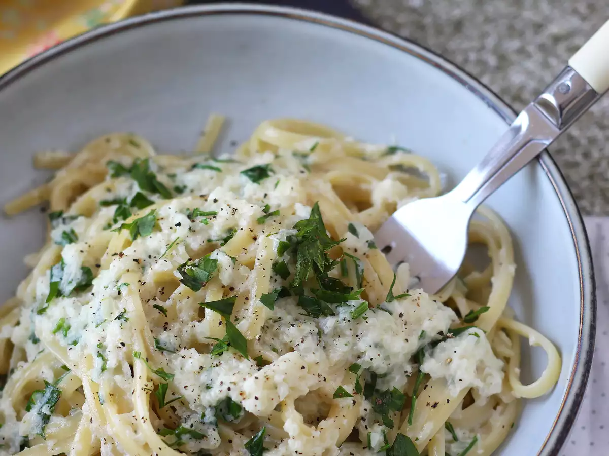 Kermainen sipulipasta: herkullinen ja superedullinen pasta-annos! - kuva 4