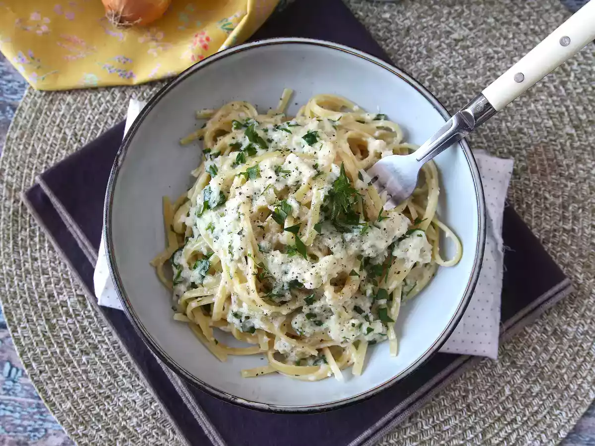 Kermainen sipulipasta: herkullinen ja superhalpa pääruoka! - kuva 2
