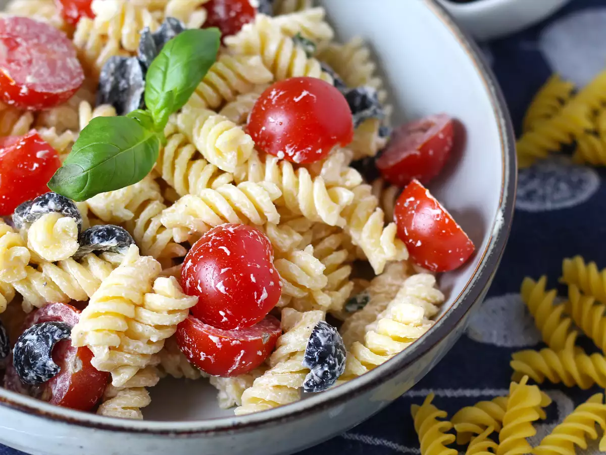 Kermaisa kylmä pastasalaatti alle 10 minuutissa! - kuva 4