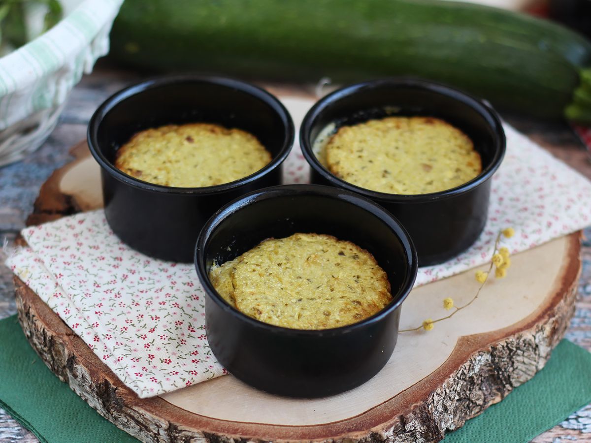 Kesäkurpitsa- ja pesto-flan - gluteenittomia